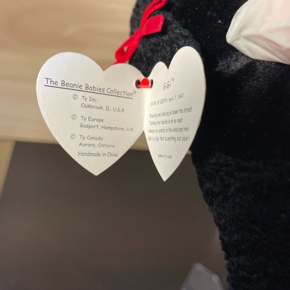 Gigi 1998- Ty Beanie Baby Dog // 3/$38 - Picture 5 of 11